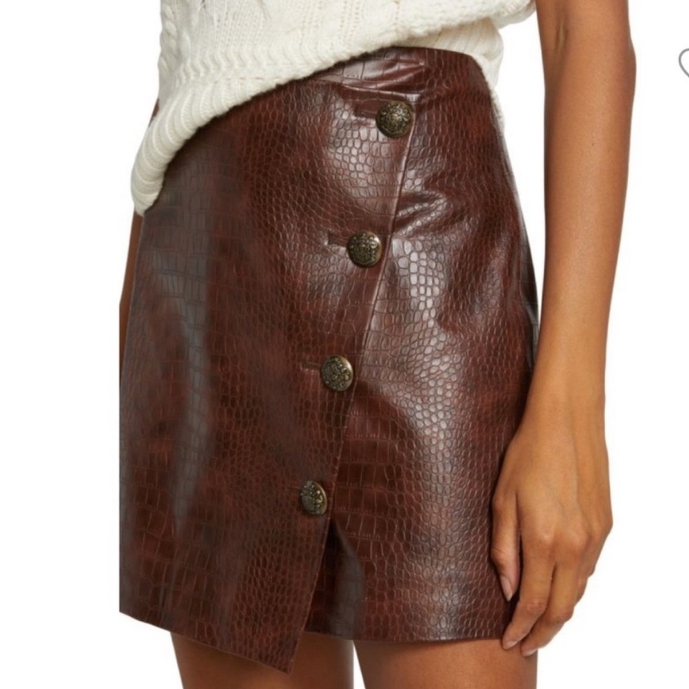 Veronica Beard Dinard Skirt Faux Crocodile Mini Skirt Size 4 Brass Buttons - Picture 10 of 13